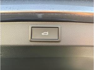 Skoda Karoq Tour 1,5TSI Navi PDC Kamera ACC AHK*SONDERAKTION SOFORT VERFÜGBAR*