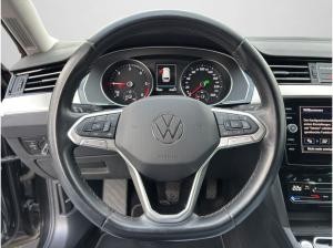 Volkswagen Passat 2.0 TDI Elegance Variant LED KAMERA NAVI PDC SHZ