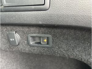 Volkswagen Passat 2.0 TDI Elegance Variant LED KAMERA NAVI PDC SHZ
