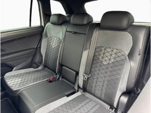 Volkswagen Tiguan Allspace R-Line 2.0 TDI 7-DSG 4M PANO LED