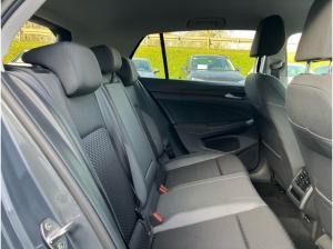 Volkswagen Golf Active VIII 2.0 TDI DSG / Navi, AHK, LED+