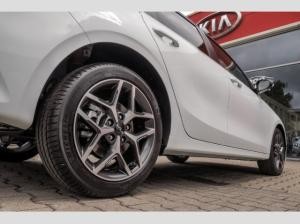 Kia Ceed Ultimate Automatik Navi SHZ PDC  vo+hi