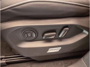 Volkswagen Touareg R-Line 3,0 l V6 TDI SCR 4MOTION 8-Gang-Automatik (Tiptro nic)