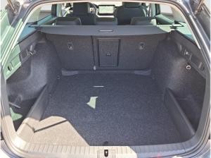 Skoda Octavia Combi 2.0 TDI Selection DSG LED AHK