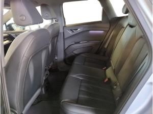 Audi Q4 e-tron S line 45 AHK/RFK/NAVI+++