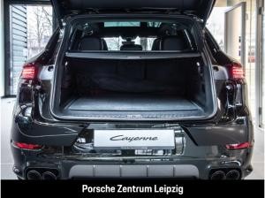 Porsche Cayenne Turbo E-Hybrid FnW dunkelolive PDCC Burmester SportDesign