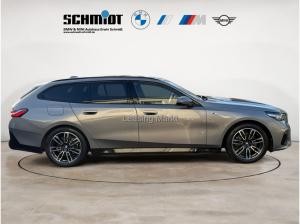 BMW 520 520d Touring M Sportpaket + Panorama + AHK + ACC