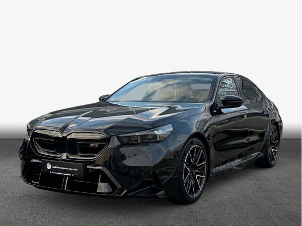 BMW M5 xDrive , 4-türig