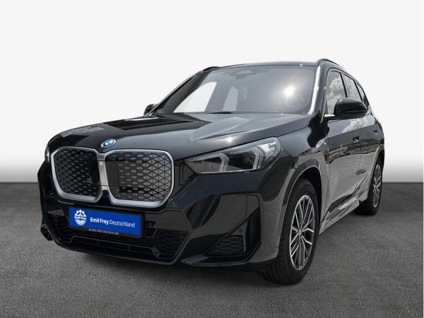 BMW iX1 xDrive30 M Sportpaket , 5-türig (Strom)
