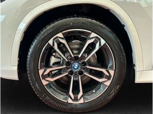 BMW iX1 xDrive30 M Sportpaket , 5-türig (Strom)