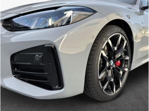 BMW 420 420i Cabrio , 2-türig