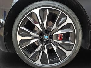 BMW ix iX xDrive45 , 5-türig (Strom)
