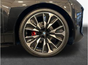 BMW ix iX xDrive60 , 5-türig (Strom)