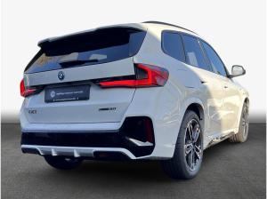BMW iX1 xDrive30 M Sportpaket , 5-türig (Strom)