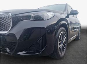 BMW iX1 xDrive30 M Sportpaket , 5-türig (Strom)