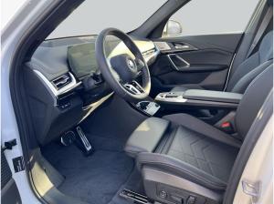 BMW iX1 xDrive30 M Sportpaket , 5-türig (Strom)