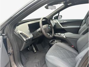 BMW ix iX xDrive45 , 5-türig (Strom)