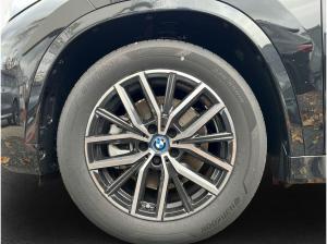 BMW iX1 xDrive30 M Sportpaket , 5-türig (Strom)