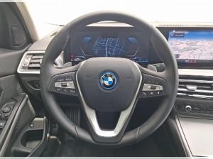 BMW 330 e Lim 1200€ Teilegutschein/Hifi/komfortzugang/Kamera/Ad.LED/