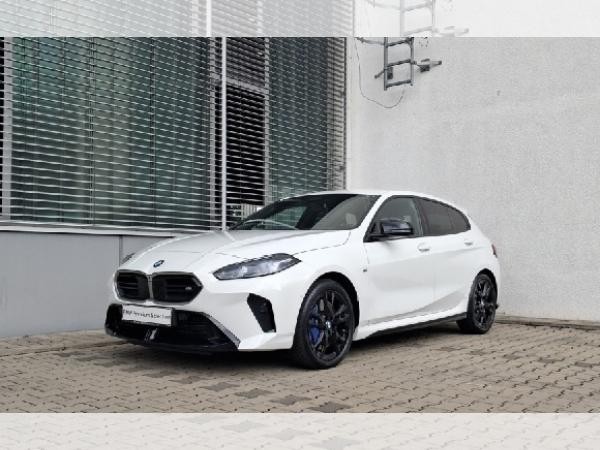 BMW 135 1200€ Zubehör Gutschein/ad.Fahrwerk/H&K Hifi/360°/Headup