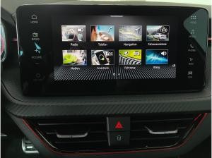 Skoda Kamiq Monte Carlo DSG AHK-Vorb.*Navi*Matrix*ACC*Panorama*Kamera*Blind-Spot*LichtAssist*Kessy*Induktiv Lade