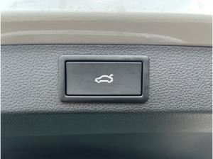 Skoda Karoq Tour 1.5 TSI *NAVI*TRAVEL*AHK*RFK*SHZ*