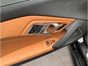 BMW Z4 M40i + Innovationspaket + ACC + RFK + Head-Up