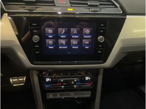 Volkswagen Touran 1.5 TSI Move DSG Navi AHK Panoramadach