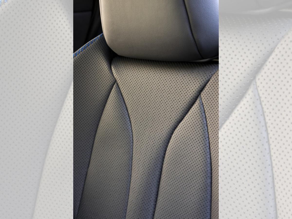 Lexus RZ 550e