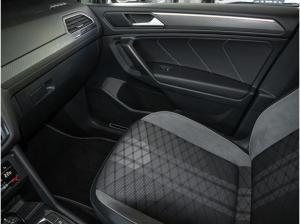 Volkswagen Tiguan Allspace 2.0 TSI 4M R-Line Black DCC AHK