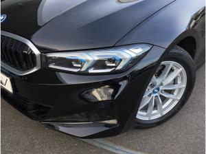 BMW 330 330e xDrive Touring LC PROF+HUD+PANO+AHK+KAMERA