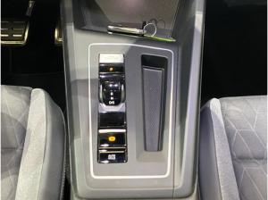 Volkswagen Golf VIII Variant 1.5 eTSI DSG Goal / Navi