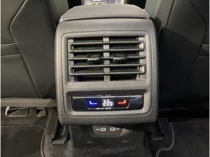 Volkswagen Golf VIII Variant 1.5 eTSI DSG Goal / Navi