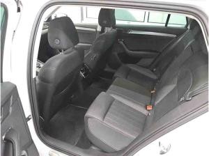 Skoda Superb Combi Style 2.0TDI DSG/ Matrix, Navi, AHK