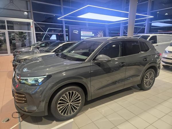 Volkswagen Tiguan Elegance 1,5 l eTSI 150PS //SOFORT VERF.// AHK, LED, NAVI, Standheizung usw.