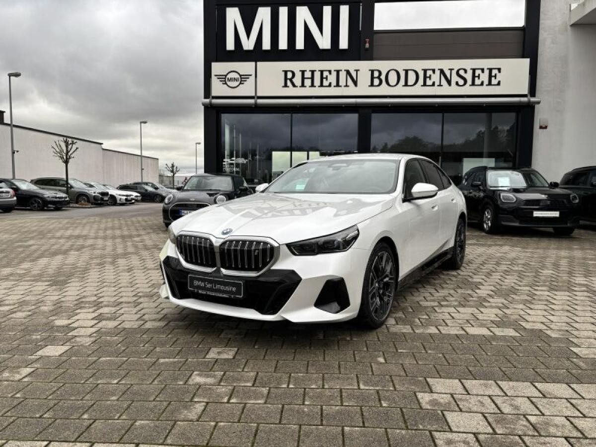BMW i5 eDrive40 Limo. MSPORT 0,25% / SEHR SCHNELL SEIN NUR BIS ZULASSUNG 23.12 / 26% SOFORT