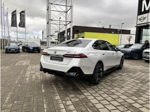 BMW i5 eDrive40 Limo. MSPORT 0,25% /  SEHR SCHNELL SEIN NUR BIS ZULASSUNG 23.12 / 26% SOFORT