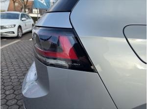 Volkswagen Golf 1.5 eTSI DSG R-Line Pano Black-Style Navi