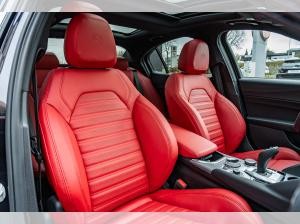 Alfa Romeo Giulia Veloce 2.0 Turbo AT8 Q4 SOFORT PANORAMA PREMIUM TECHNOLOGIE