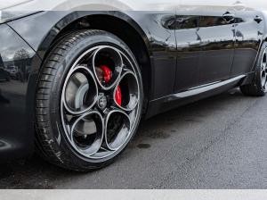 Alfa Romeo Giulia Veloce 2.0 Turbo AT8 Q4 SOFORT PANORAMA PREMIUM TECHNOLOGIE