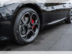 Alfa Romeo Giulia Veloce 2.0 Turbo AT8 Q4 PREMIUM TECHNOLOGIE HARMAN-KARDON