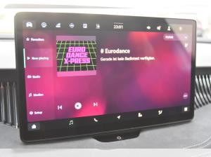 Skoda Superb Combi 2.0TDI Sportline*Navi*AHK*Sthz*Canton