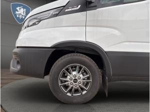 Iveco Daily 35-180 Hi-Matic Abschleppwagen | AHK | NAVI