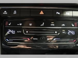 Volkswagen T-Roc Style 1.5 TSI DSG AHK Winterr. STANDHZ NAVI