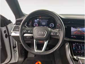 Audi Q8 50 TDI quattro AHK/Optik Schw/Pano/LuftFW