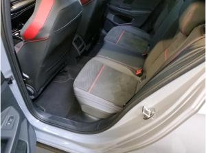 Volkswagen Golf GTI Clubsport VIII 2.0 TSI Pano Black Matrix Kamera