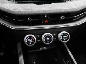 Skoda Superb Combi 2.0 TDI DSG Selection Matrix PDC Kamera Standhz. *877*