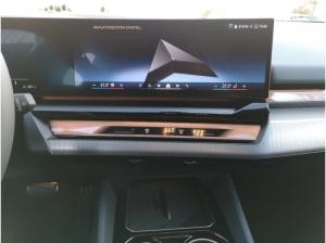 BMW i5 40 xDrive M Sport Touring Sportpaket AHK Navi HarmanKardon LED Kurvenlicht