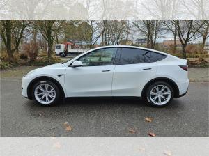 Tesla Model Y SR mit Hinterradantrieb