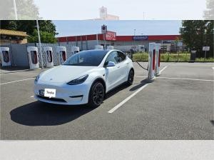 Foto - Tesla Model Y SR mit Hinterradantrieb